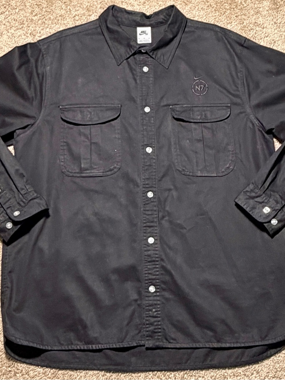 Nike SB N7 Mens Black Long Sleeve Button Up Work Shirt XL Embroidered Logo - Picture 2 of 8
